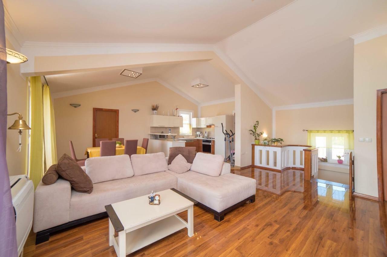Captain's Apartment Barbat na Rabu